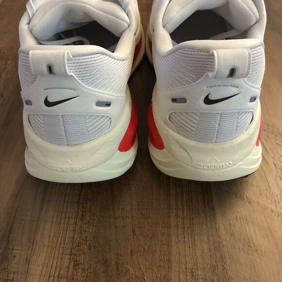 Nike Air Zoom Vomero 18 Men Size 14 Platinum Siren Red Shoes HM6803-001 main image 7